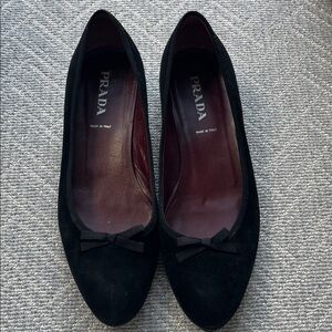 💯 authentic Prada Women's Black Flats with Bow Accent